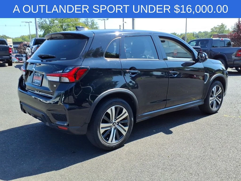 Used 2022 Black Mitsubishi 2.0 SE image 7