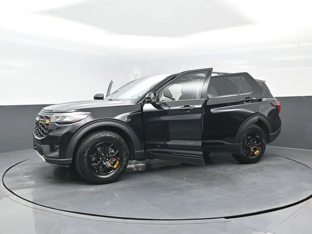 New 2026 Agate Black Metallic Ford Tremor® image 31