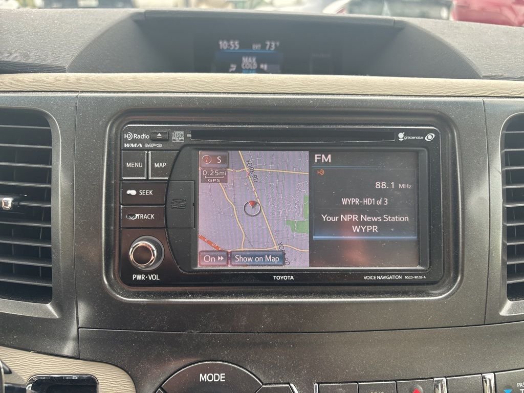 Used 2013 Black Toyota XLE image 29