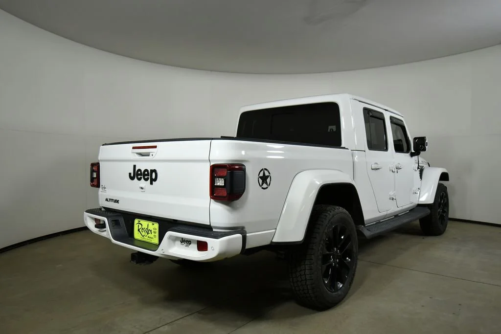 Used 2021 Gray Jeep High Altitude image 11