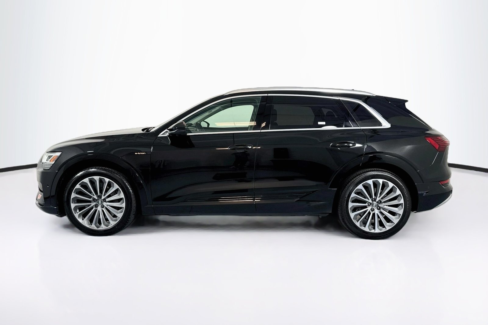 Used 2019 Mythos Black Metallic Audi Prestige image 8