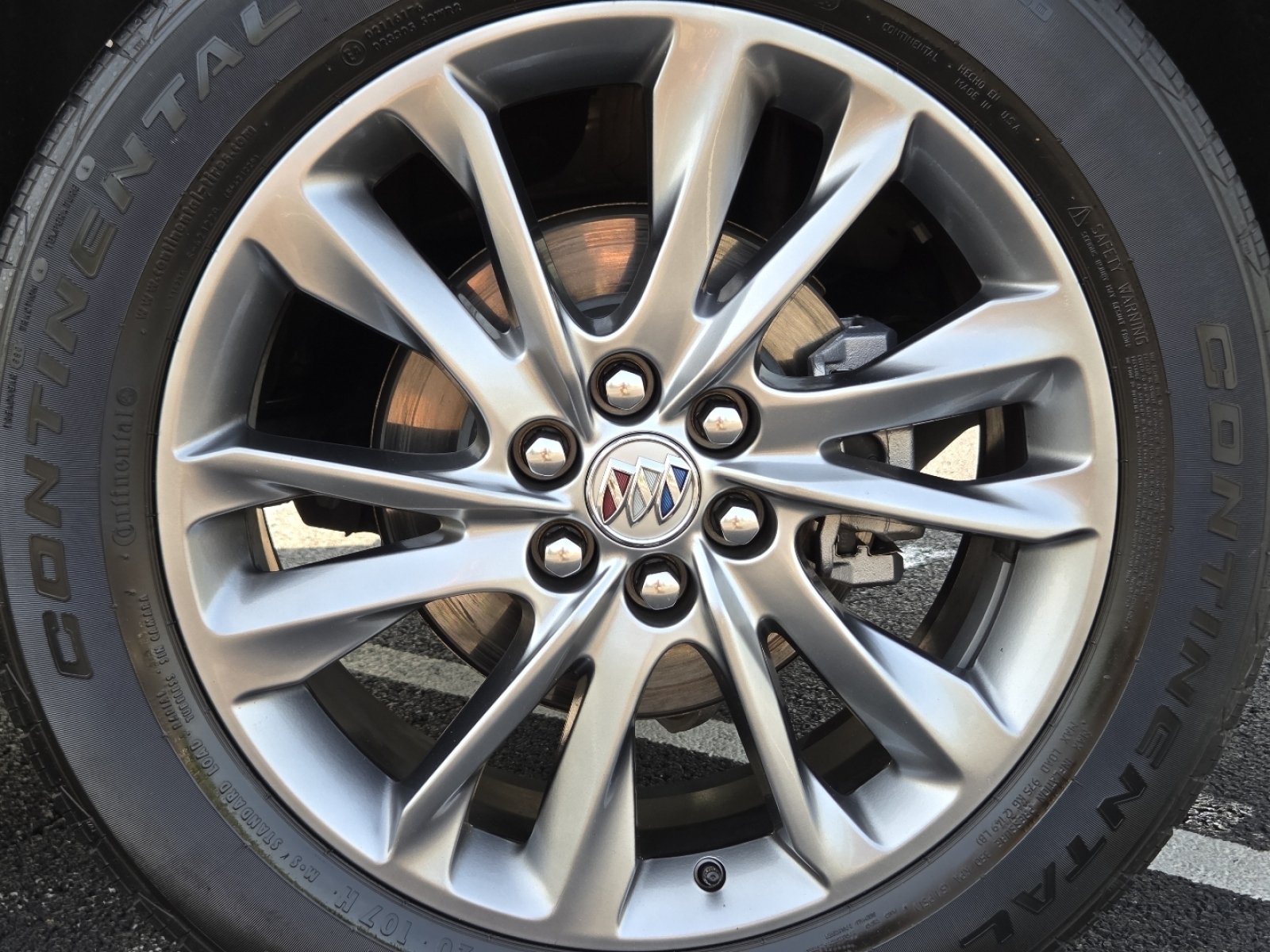Used 2024 Ebony Twilight Metallic Buick Avenir image 17