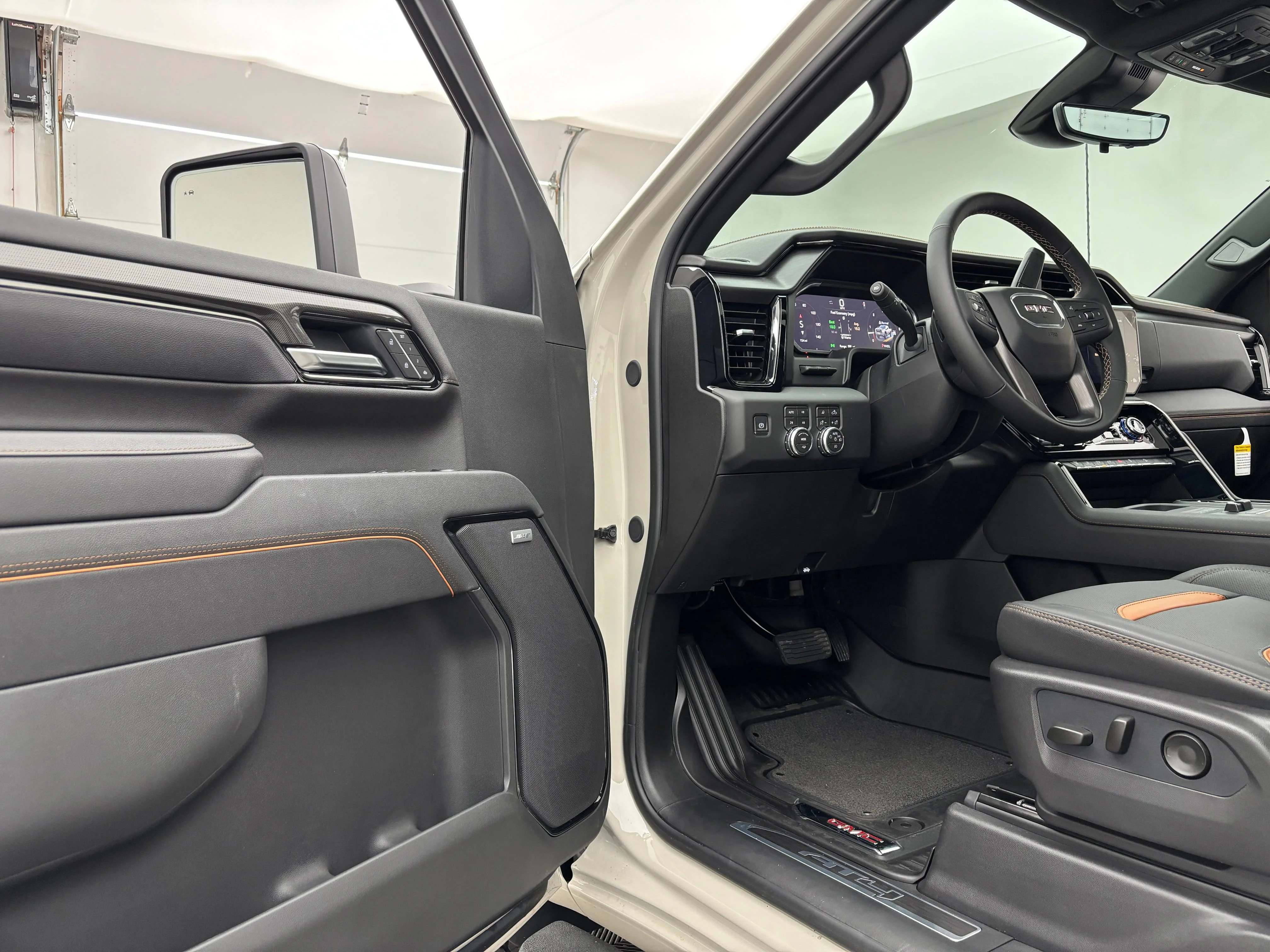 2026 GMC Sierra 2500HD AT4 - Photo 19
