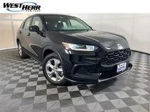 Used 2022 Iconic Silver Ford SE image 9