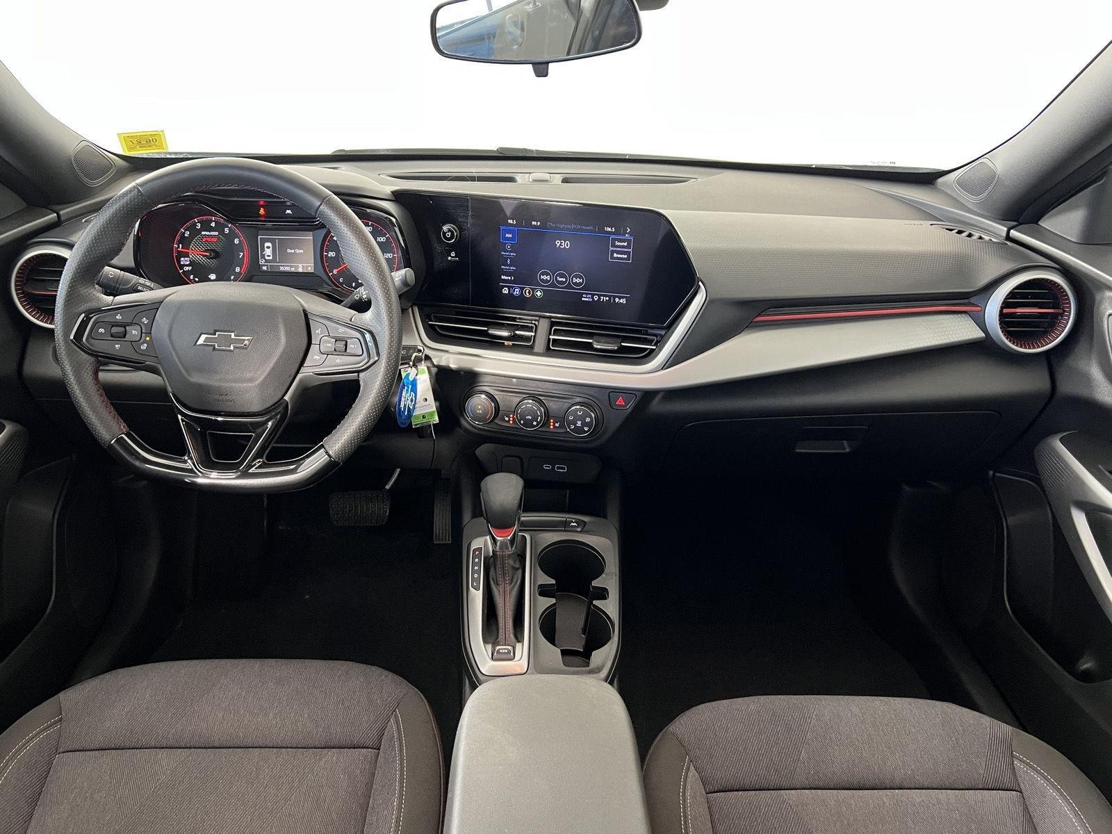 Used 2024 Summit White Chevrolet 1RS image 19