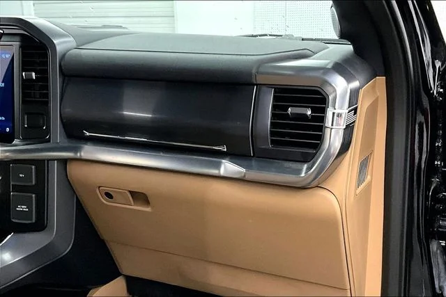 Used 2023 Agate Black Metallic Ford Lariat image 19