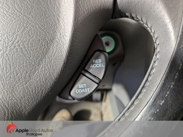 Used 2004 Silver Hyundai GLS image 21