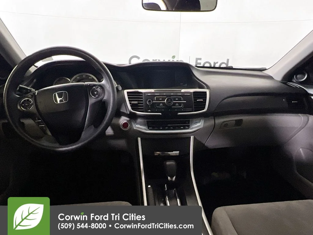 Used 2013  Honda EX image 7