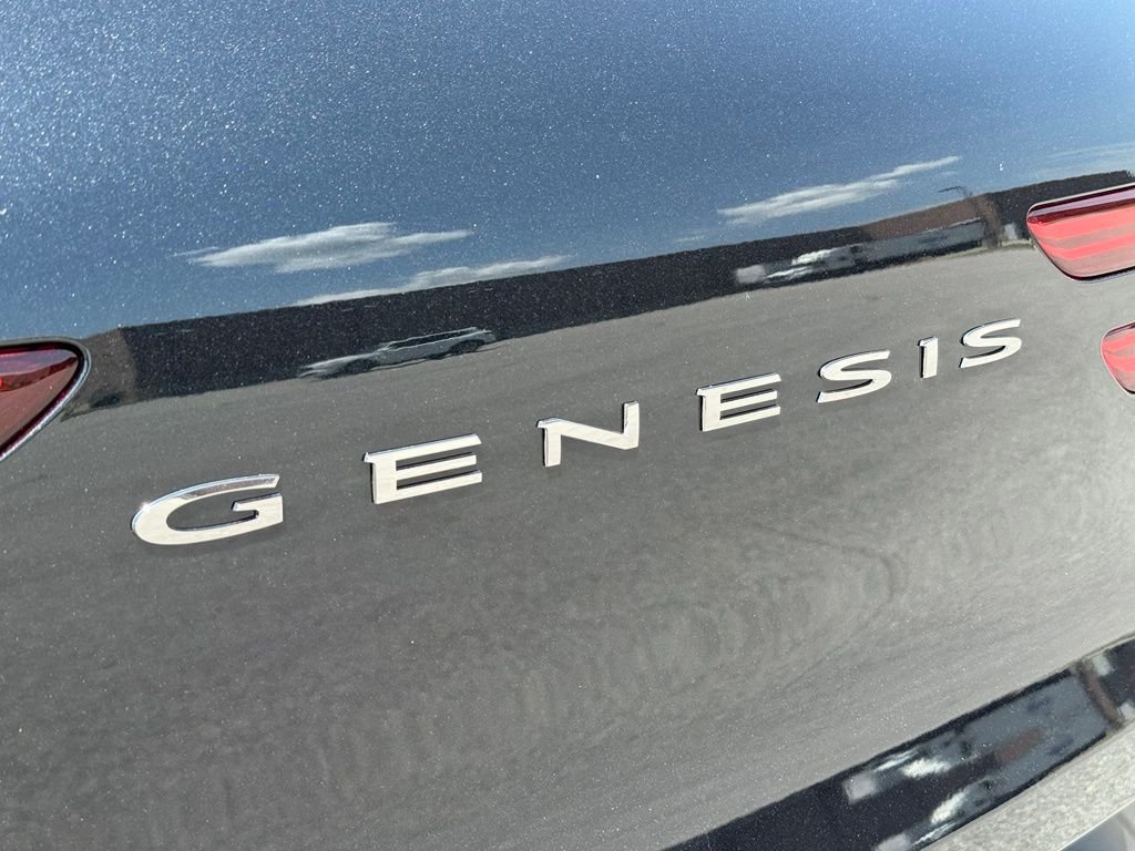 New 2027 Black Genesis 2.5T Select image 13
