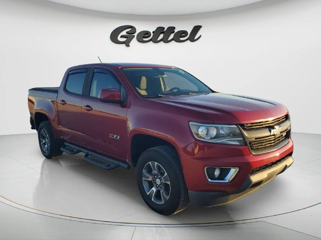 Used 2017 CAJUN RED TINTCOAT Chevrolet 4WD Z71 image 3