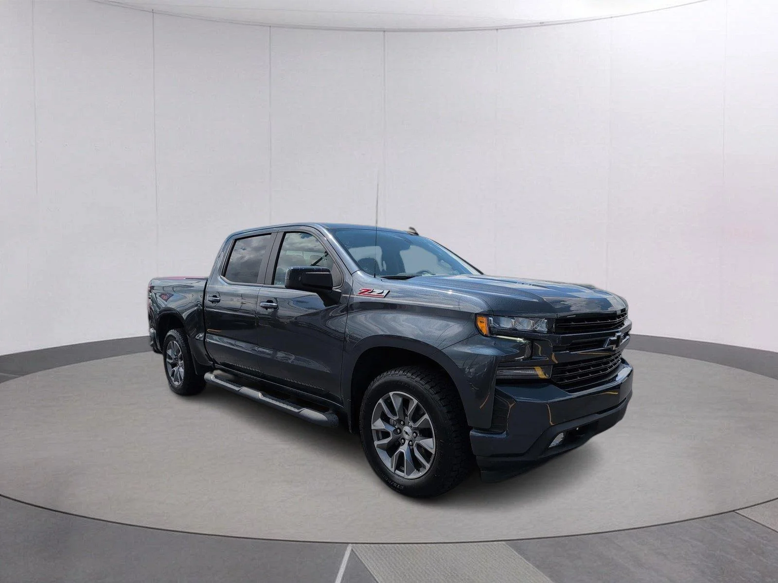Used 2021 SHADOW GRAY METALLIC Chevrolet RST image 7