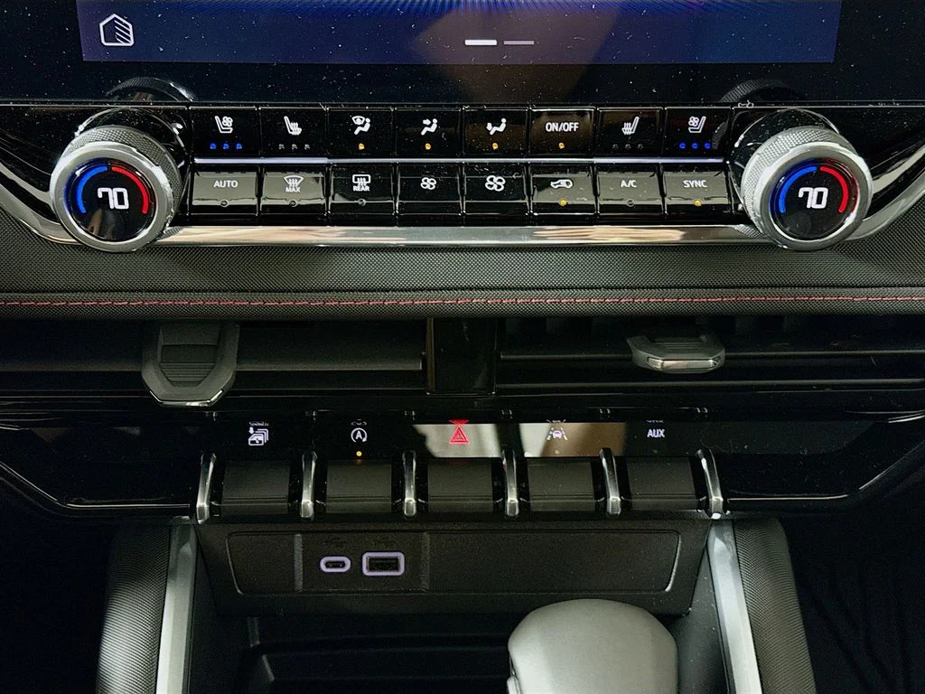 2026 Chevrolet Colorado Z71 - Photo 16