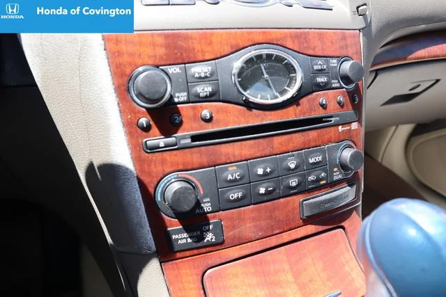 Used 2007 Ivory Pearl INFINITI Journey image 14