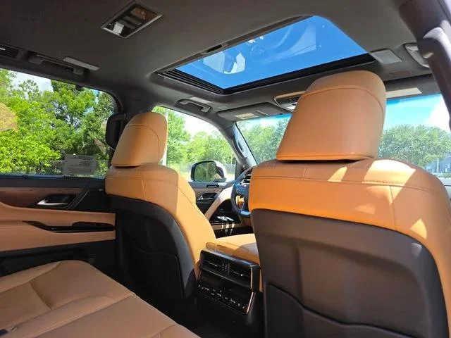 New 2026 Eminent White Pearl Lexus LUXURY image 19