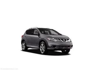 Used 2011 Gray Nissan  image 1
