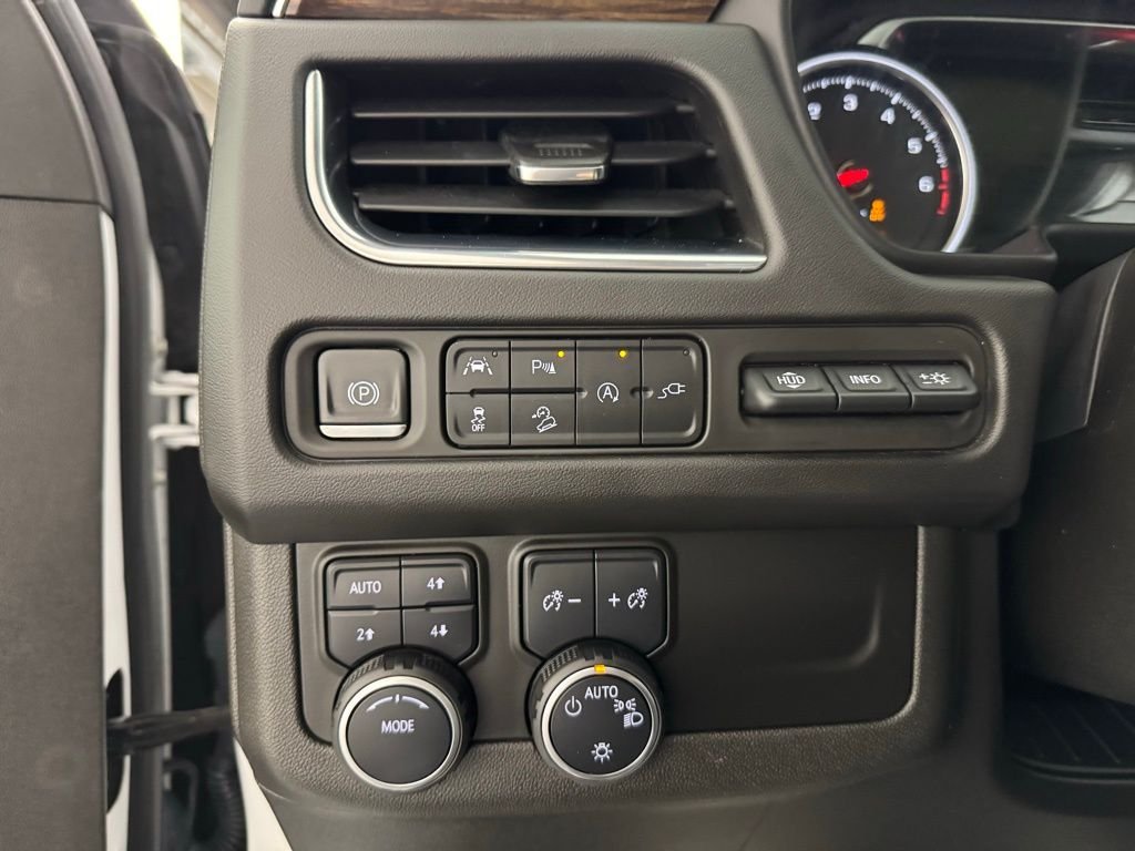 Used 2021 Summit White Chevrolet High Country image 13