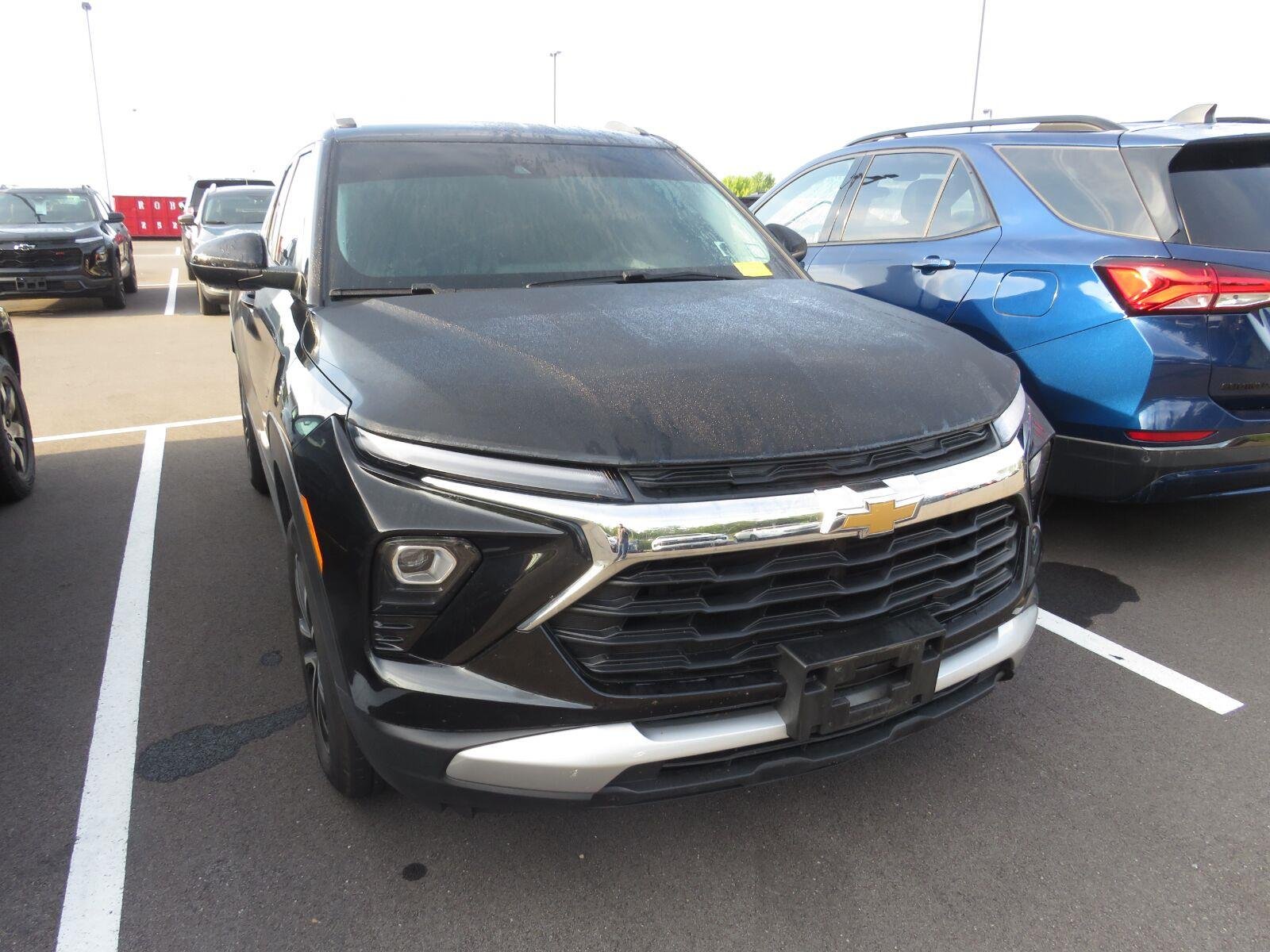 Used 2026 Mosaic Black Metallic Chevrolet LT image 3