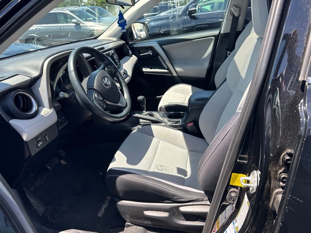 Used 2016 Toyota RAV4 XLE with VIN 2T3RFREV2GW426275 for sale in Barrington, IL