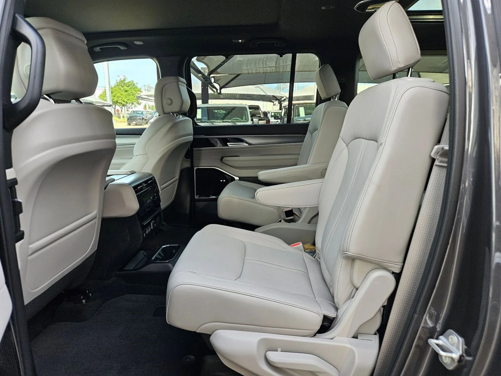New 2026 Baltic Gray Metallic Clearcoat Jeep Limited Altitude image 12