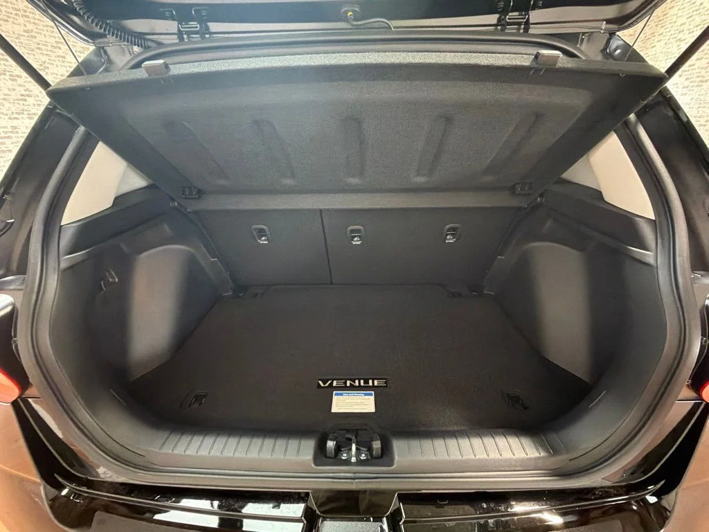 New 2026 Onyx Black Hyundai SEL image 14