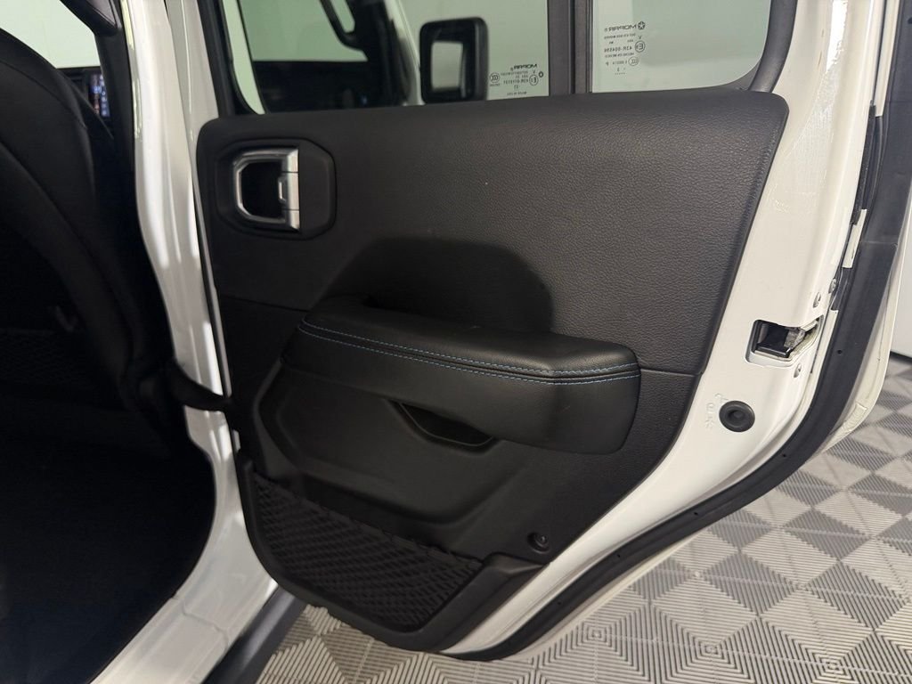 Used 2024 White Jeep Rubicon 4xe image 32