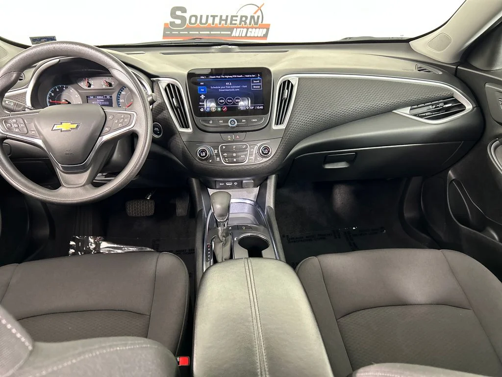 Used 2024 Gray Chevrolet LT image 18