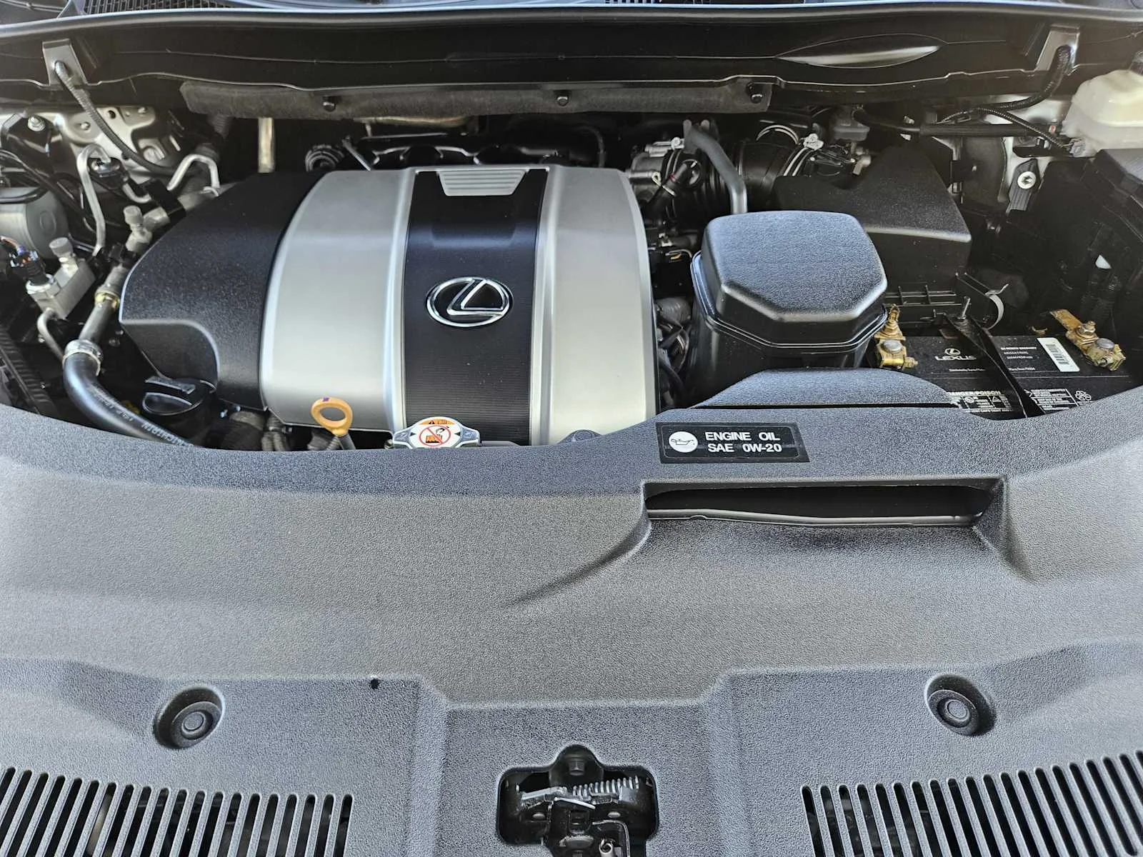Used 2019 Atomic Silver Lexus  image 23