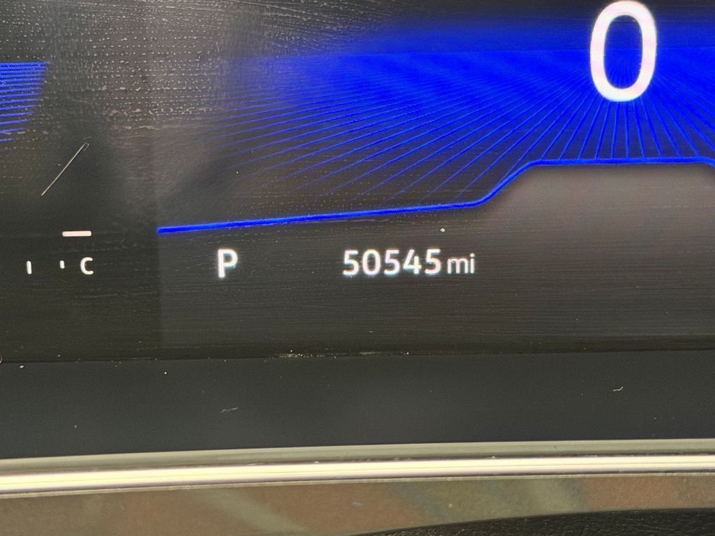 Used 2022 White Volkswagen 2.0T SE image 14