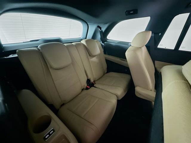 New 2026 MANUFAKTUR Moonlight White Metallic Mercedes-Benz GLS 580 image 32