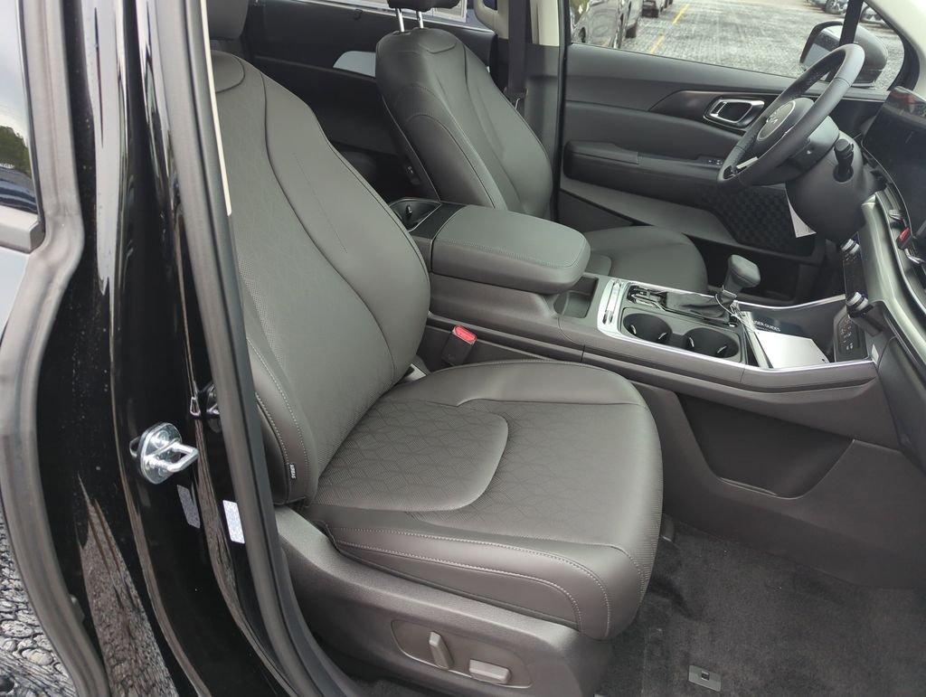New 2026 Aurora Black Pearl Kia SX image 39