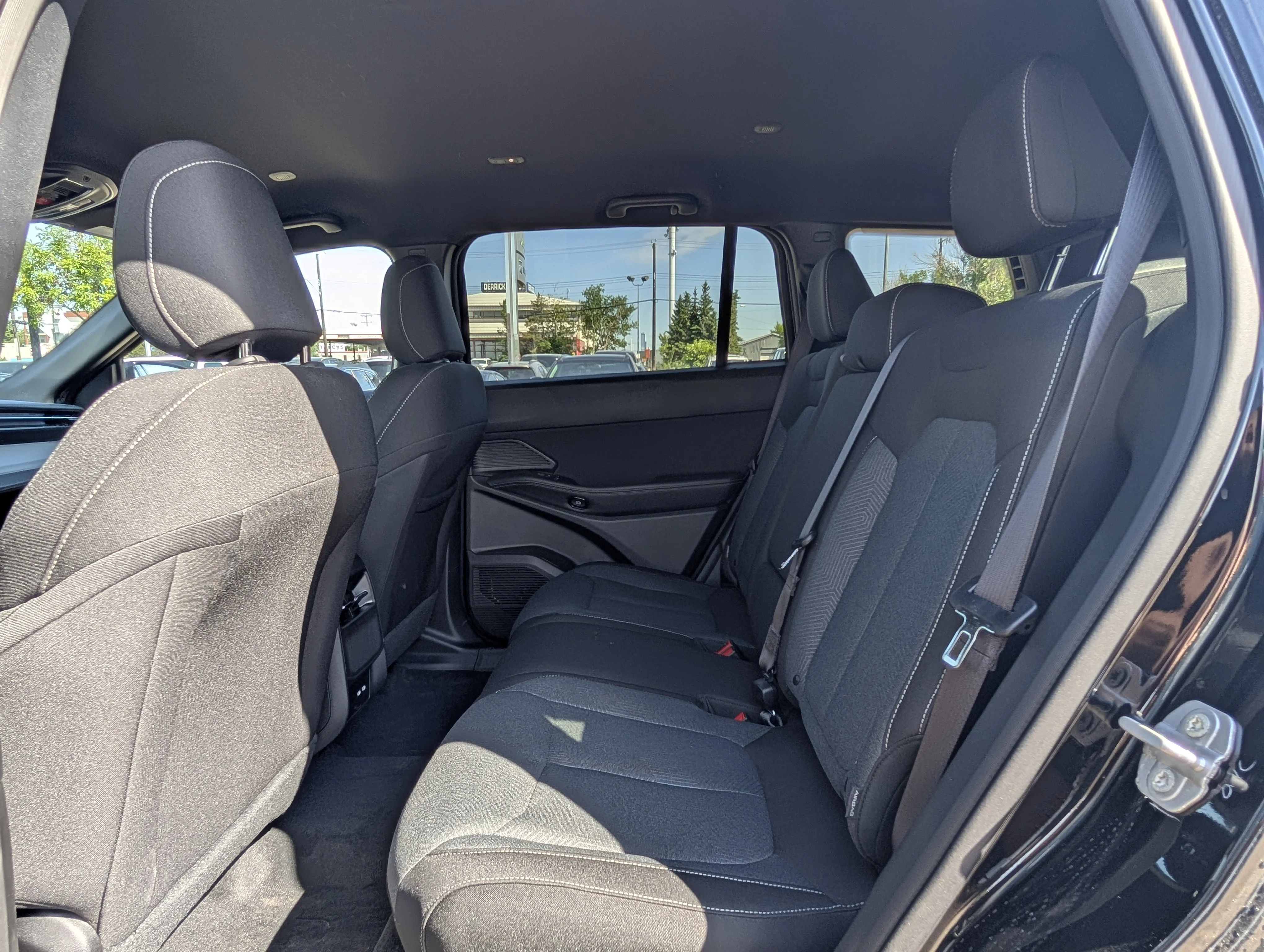 New 2026 Diamond Black Crystal Pearl Jeep Laredo image 20