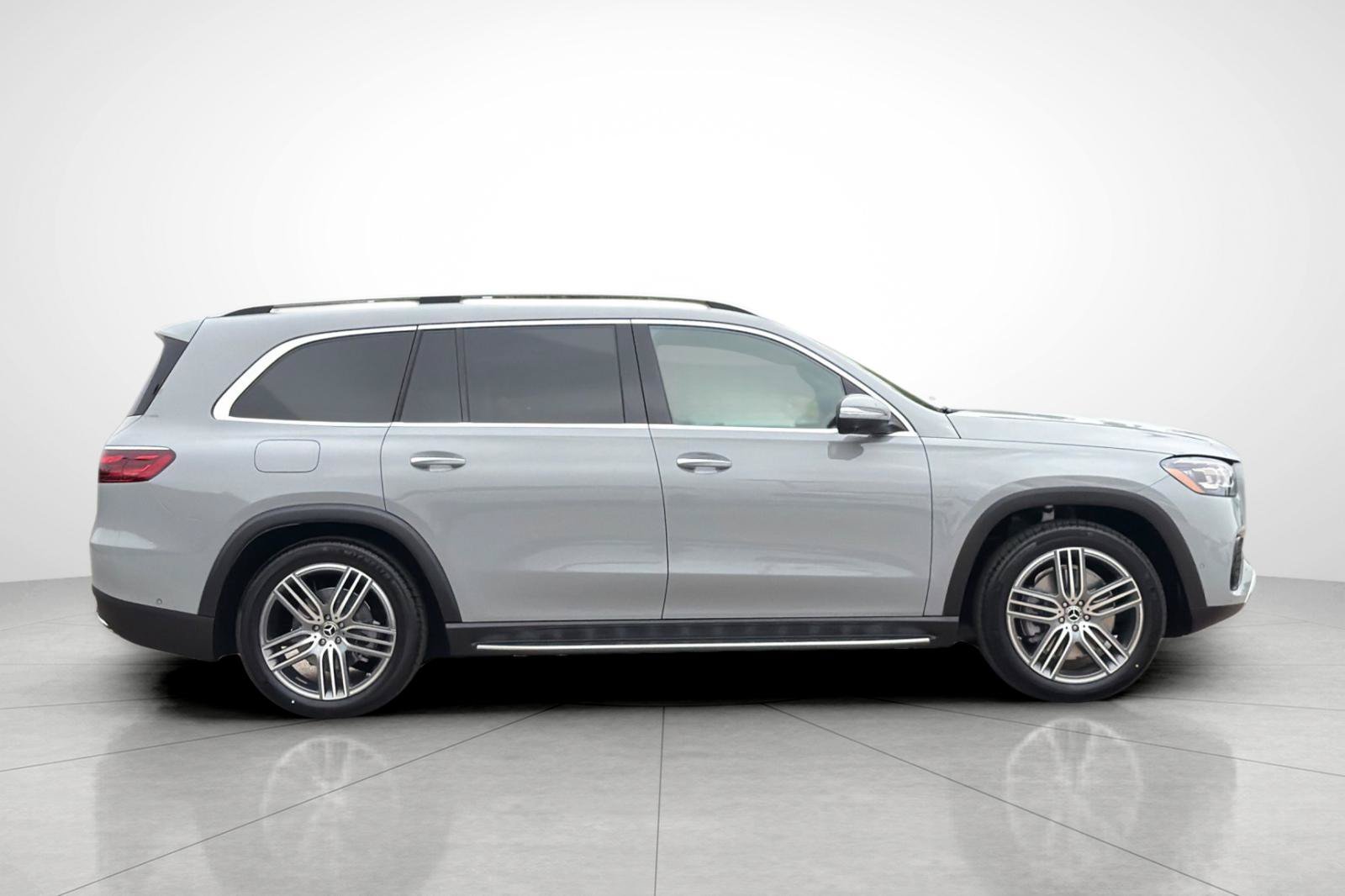 New 2026 MANUFAKTUR Alpine Grey Mercedes-Benz GLS 450 image 34
