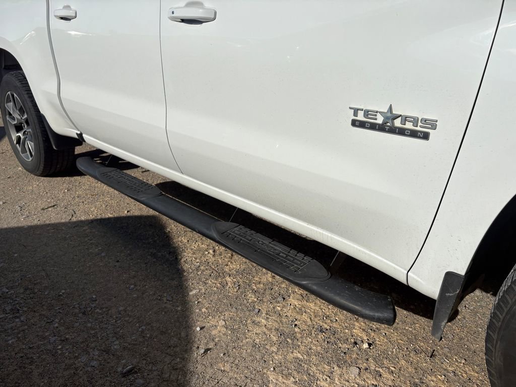Used 2020 SUMMIT WHITE Chevrolet RST image 8