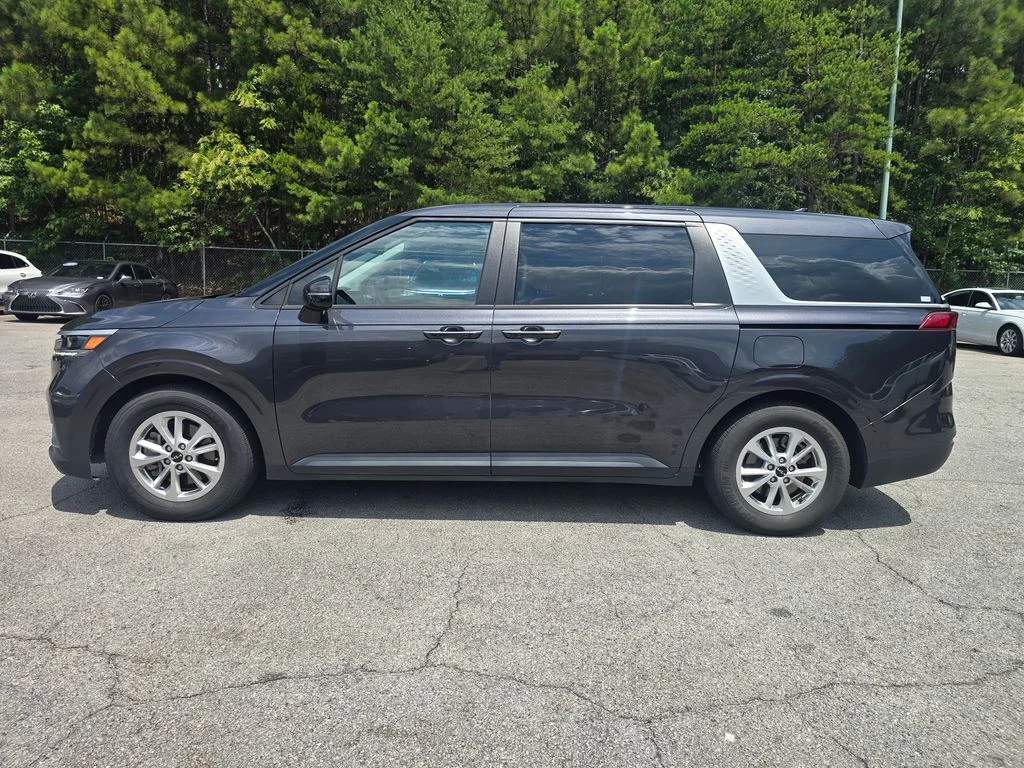 Used 2023 Gray Kia LX Seat Package image 4