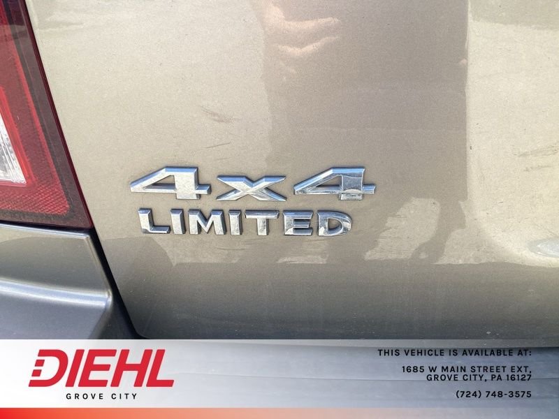 Used 2006 Beige Jeep Limited image 11
