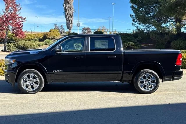 New 2026 Diamond Black Crystal Pearl-Coat Exterior Paint RAM BIG HORN image 6