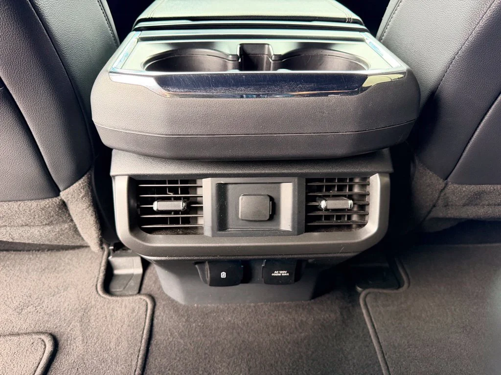 Used 2024 Black Ford XLT image 19