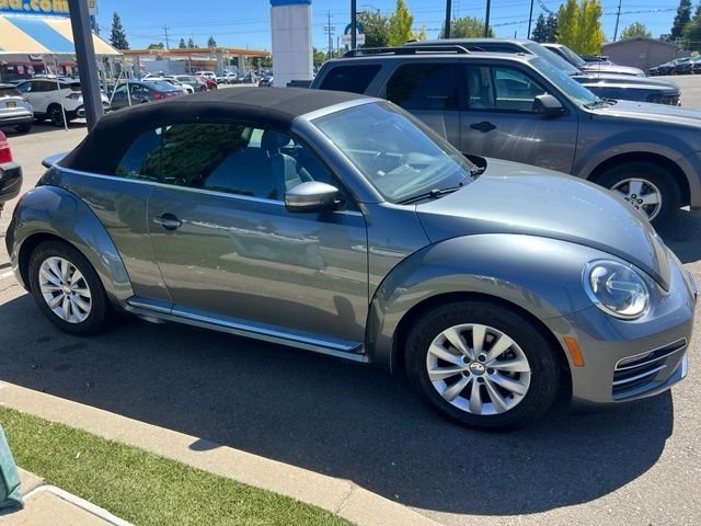 Used 2018 Gray Volkswagen 2.0T S image 5