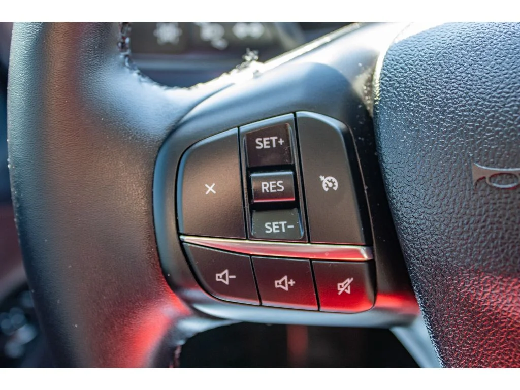 Used 2025 Carbonized Gray Metallic Ford XLT image 37