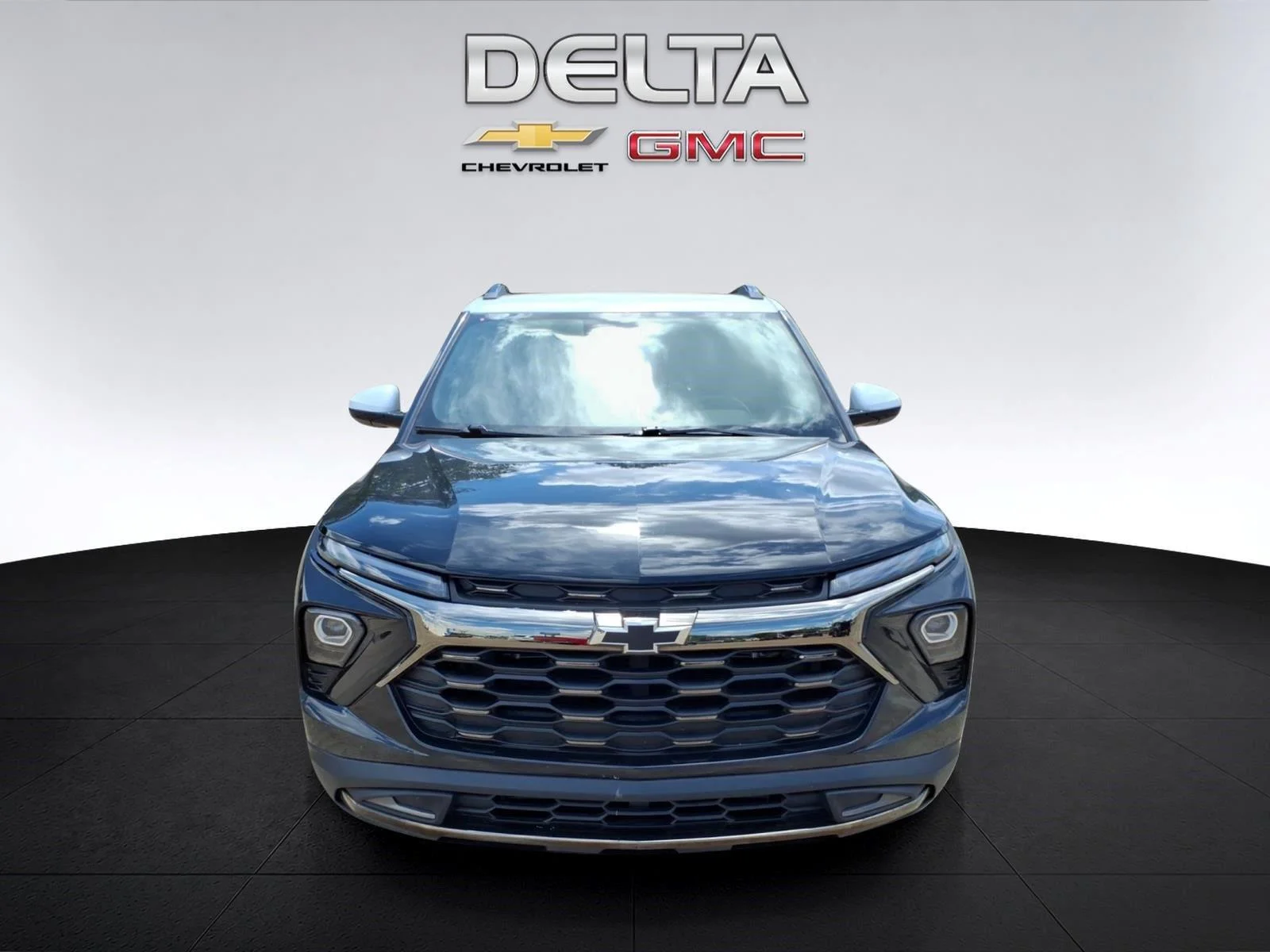 Used 2024 Mosaic Black Metallic Chevrolet ACTIV image 8