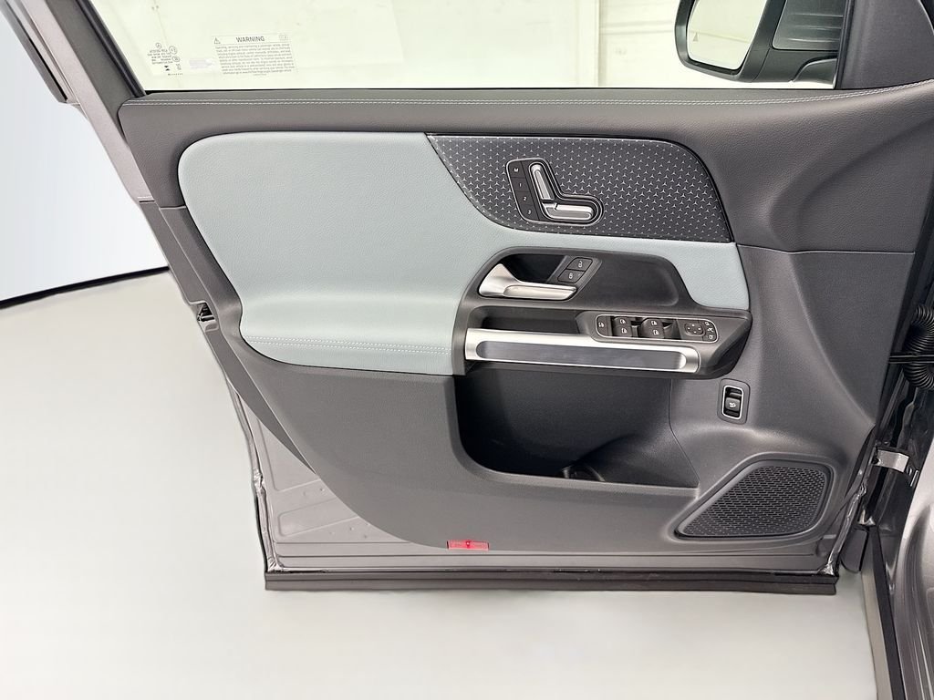 New 2026 Mountain Grey Metallic Mercedes-Benz GLB 250 image 22