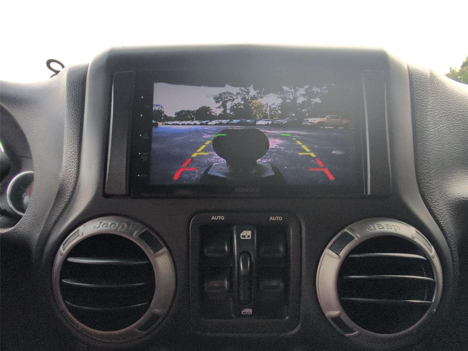 Used 2016 Bright White Clearcoat Jeep Sport image 19