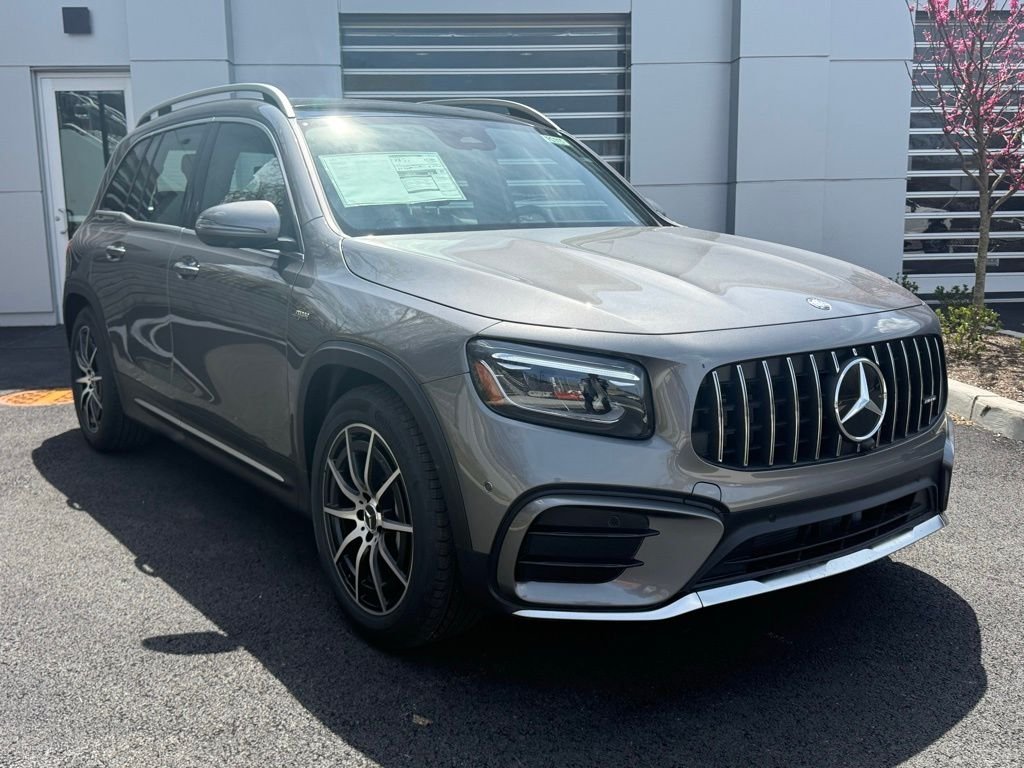 2026 Mercedes-Benz GLB GLB 35 AMG 4MATIC's photo