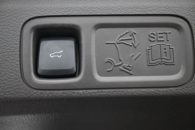 Used 2018 White Ford XLT image 10