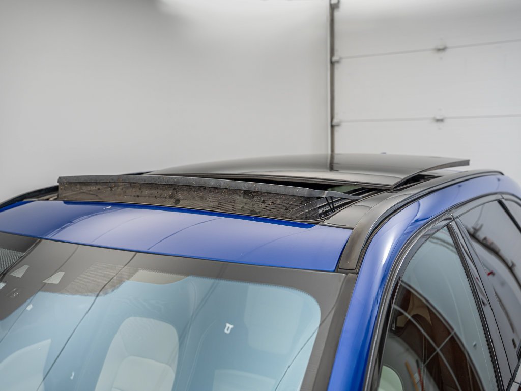 Used 2019 Caesium Blue Metallic Jaguar 30t R-Sport image 17