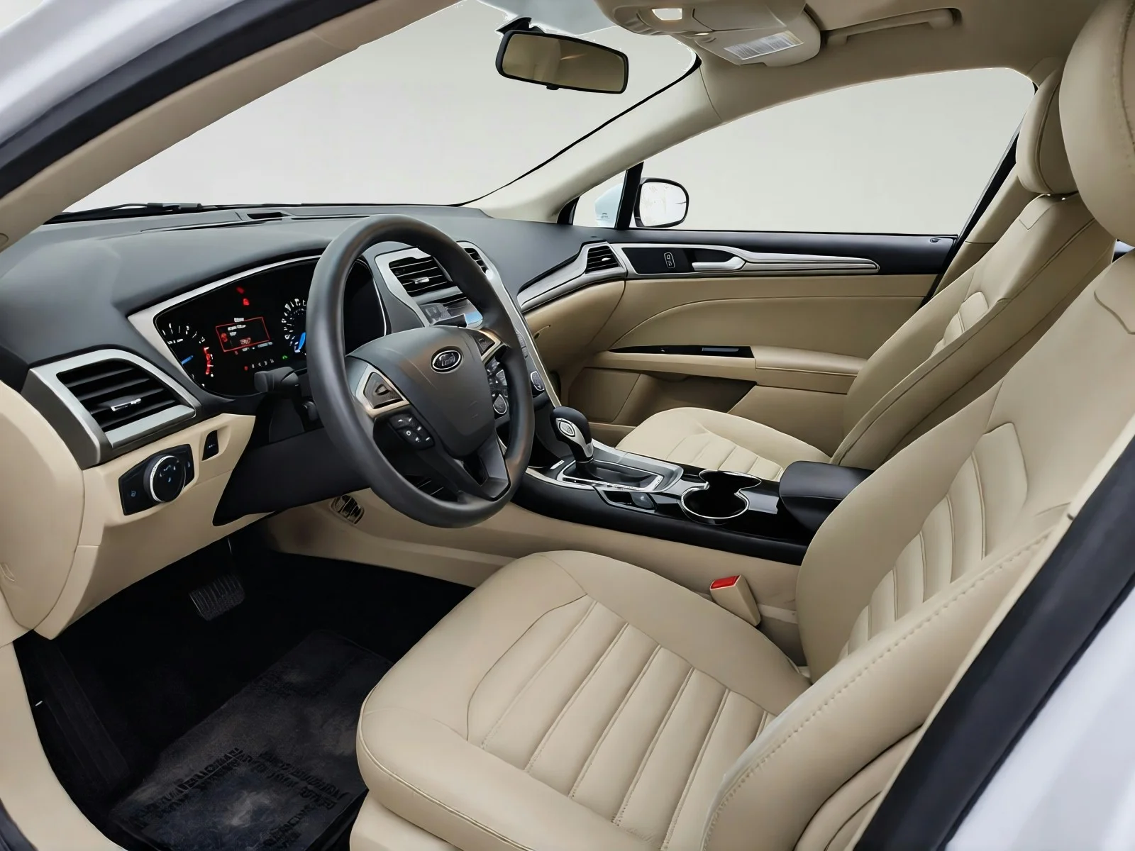 Used 2015 Oxford White Ford SE image 16