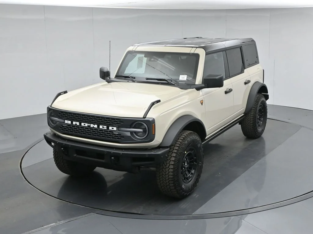 New 2026 Desert Sand Ford Badlands image 35