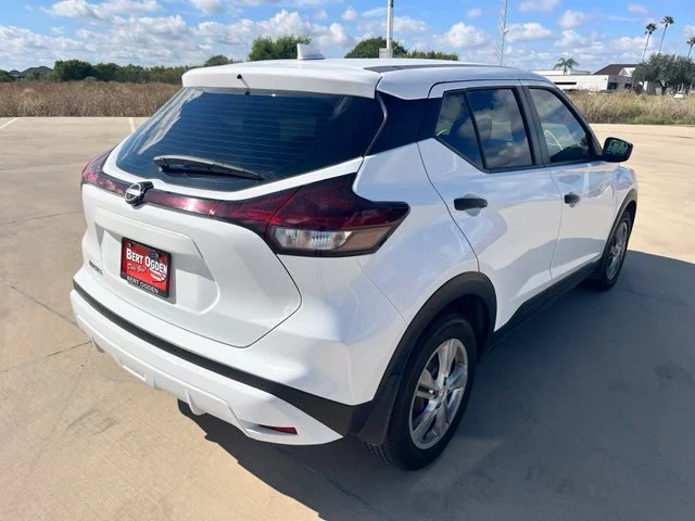 Used 2023 White Nissan S image 6