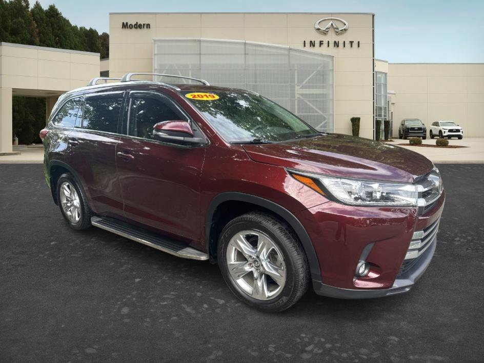 Used 2019 Ooh La La Rouge Mica Toyota Limited image 3