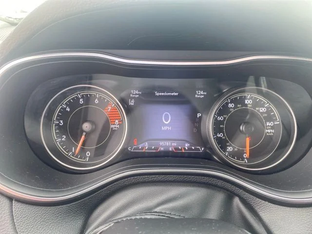 Used 2020 Velvet Red Pearlcoat Jeep Limited image 17